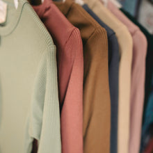 Load image into Gallery viewer, Ribbed Solid Bamboo Sleeper