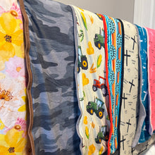 Load image into Gallery viewer, Camo Quilted Bamboo Blanket