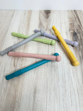 Load image into Gallery viewer, Henry’s Teething Straw
