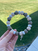 Load image into Gallery viewer, Deluxe Key Ring - Light Neutral