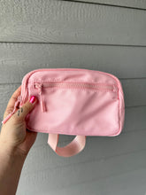 Load image into Gallery viewer, Medium Belt Bag