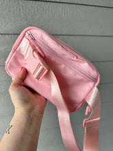 Load image into Gallery viewer, Medium Belt Bag
