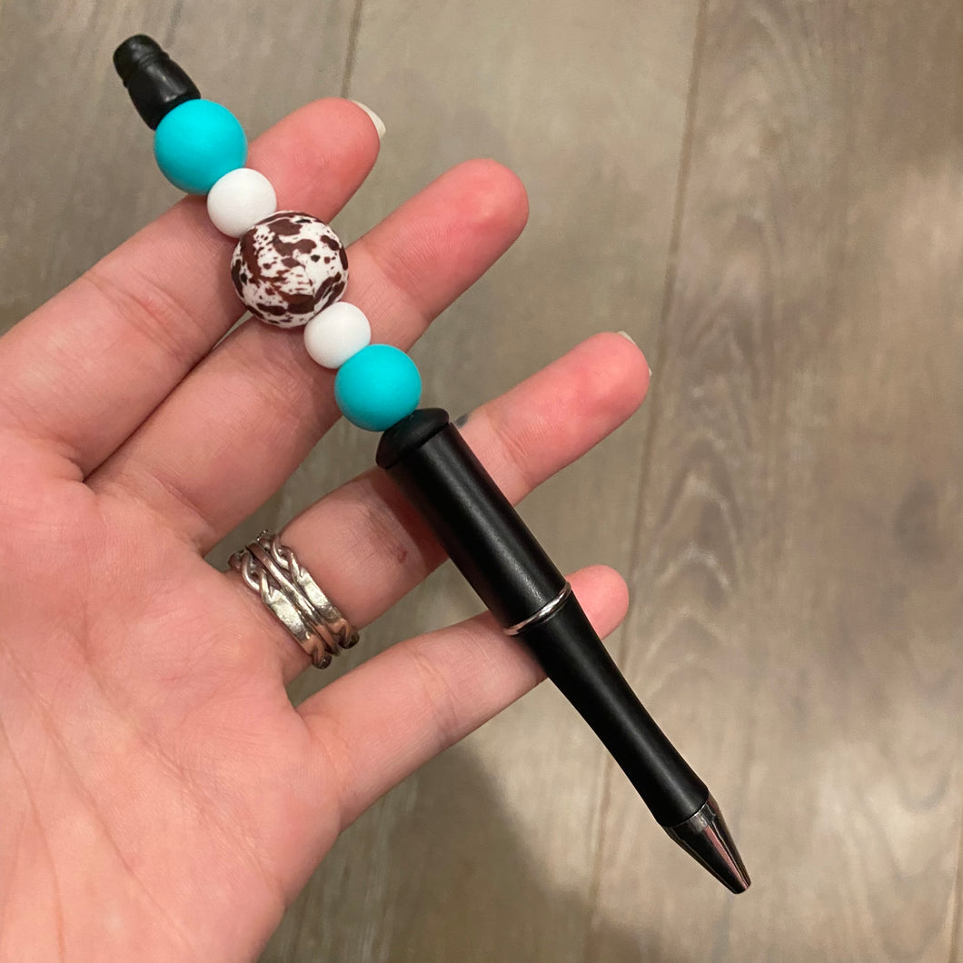 Cow print pen